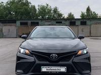 Toyota Camry 2023 года за 19 000 000 тг. в Алматы