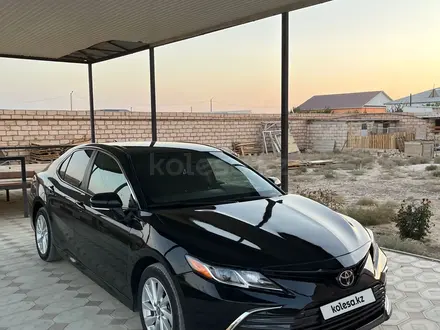 Toyota Camry 2021 года за 13 500 000 тг. в Актау