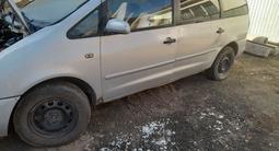 Volkswagen Sharan 1998 годаfor1 000 000 тг. в Сарыозек