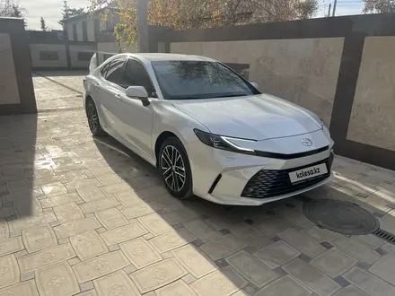 Toyota Camry 2024 года за 23 000 000 тг. в Караганда – фото 2