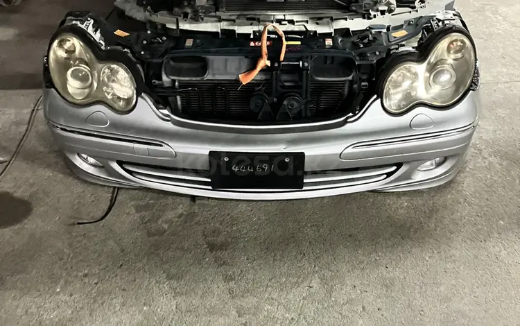 Бампер передний Mercedes Benz w203 рестайлинг за 150 000 тг. в Алматы