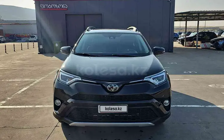 Toyota RAV4 2017 годаfor10 100 000 тг. в Алматы