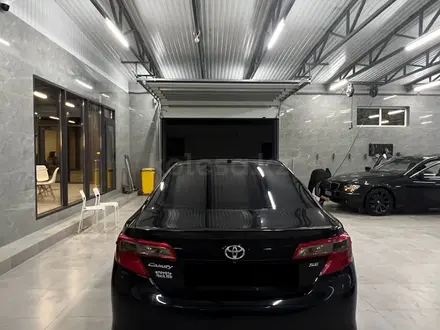 Toyota Camry 2014 года за 8 400 000 тг. в Актау – фото 5