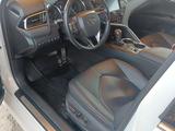 Toyota Camry 2020 года за 13 800 000 тг. в Алматы – фото 3