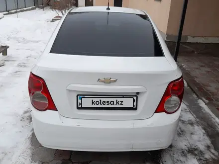 Chevrolet Aveo 2014 года за 3 500 000 тг. в Алматы – фото 2