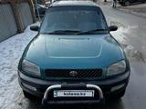 Toyota RAV4 1994 годаfor2 500 000 тг. в Алматы