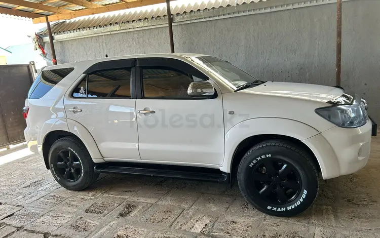 Toyota Fortuner 2009 годаfor9 990 000 тг. в Жанаозен