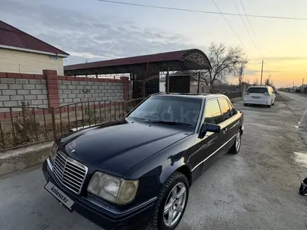 Mercedes-Benz E 230 1990 года за 1 100 000 тг. в Туркестан – фото 6