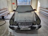 Mercedes-Benz E 230 1996 годаүшін2 300 000 тг. в Жезказган – фото 4