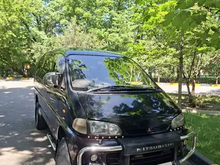 Mitsubishi Delica
