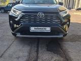 Toyota RAV4 2021 года за 16 500 000 тг. в Астана – фото 4