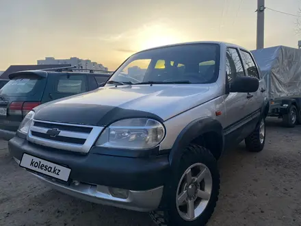 Chevrolet Niva 2005 года за 2 800 000 тг. в Астана – фото 2