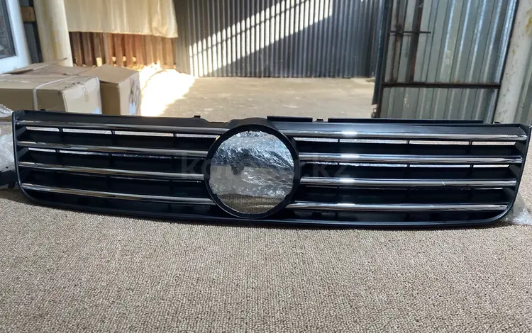 Решетка радиатора — Volkswagen Passat B5 2000-үшін10 000 тг. в Алматы