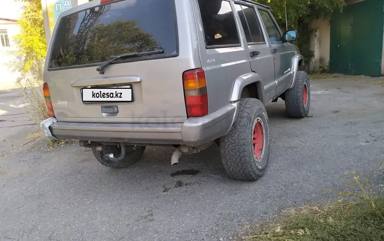 Jeep Cherokee 1993 года за 3 000 000 тг. в Караганда