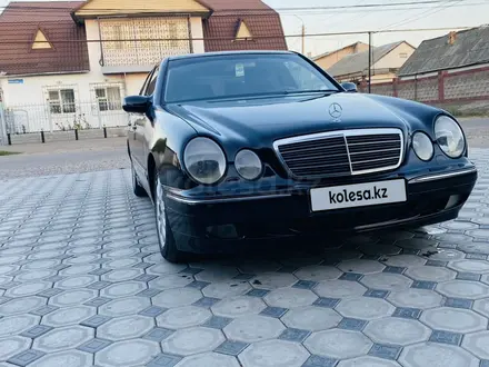 Mercedes-Benz E 320 2000 года за 4 700 000 тг. в Тараз – фото 2