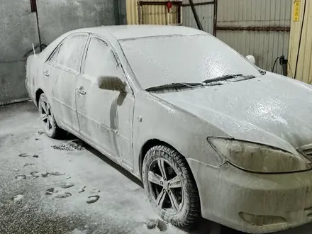 Toyota Camry 2002 года за 3 800 000 тг. в Актобе – фото 3