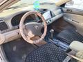 Toyota Camry 2002 года за 3 800 000 тг. в Актобе – фото 4