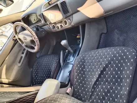 Toyota Camry 2002 года за 3 800 000 тг. в Актобе – фото 5