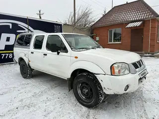 Nissan Navara, 2004
