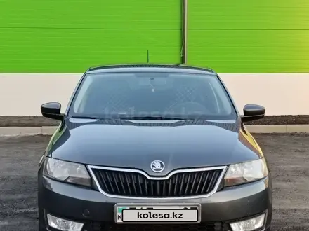 Skoda Rapid 2015 года за 5 800 000 тг. в Уральск – фото 3