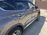 Hyundai Santa Fe 2021 года за 13 000 000 тг. в Атырау – фото 3
