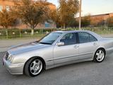 Mercedes-Benz E 320 2001 годаfor4 800 000 тг. в Аральск