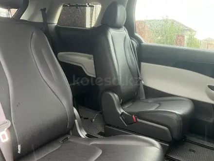 Kia Carnival 2023 года за 20 900 000 тг. в Астана – фото 11