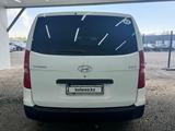 Hyundai H-1 2015 года за 9 020 200 тг. в Астана – фото 2