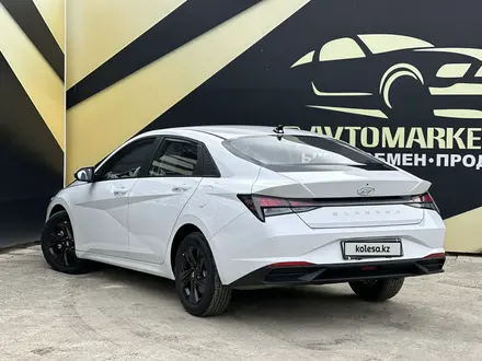 Hyundai Elantra 2022 года за 9 750 000 тг. в Атырау – фото 4