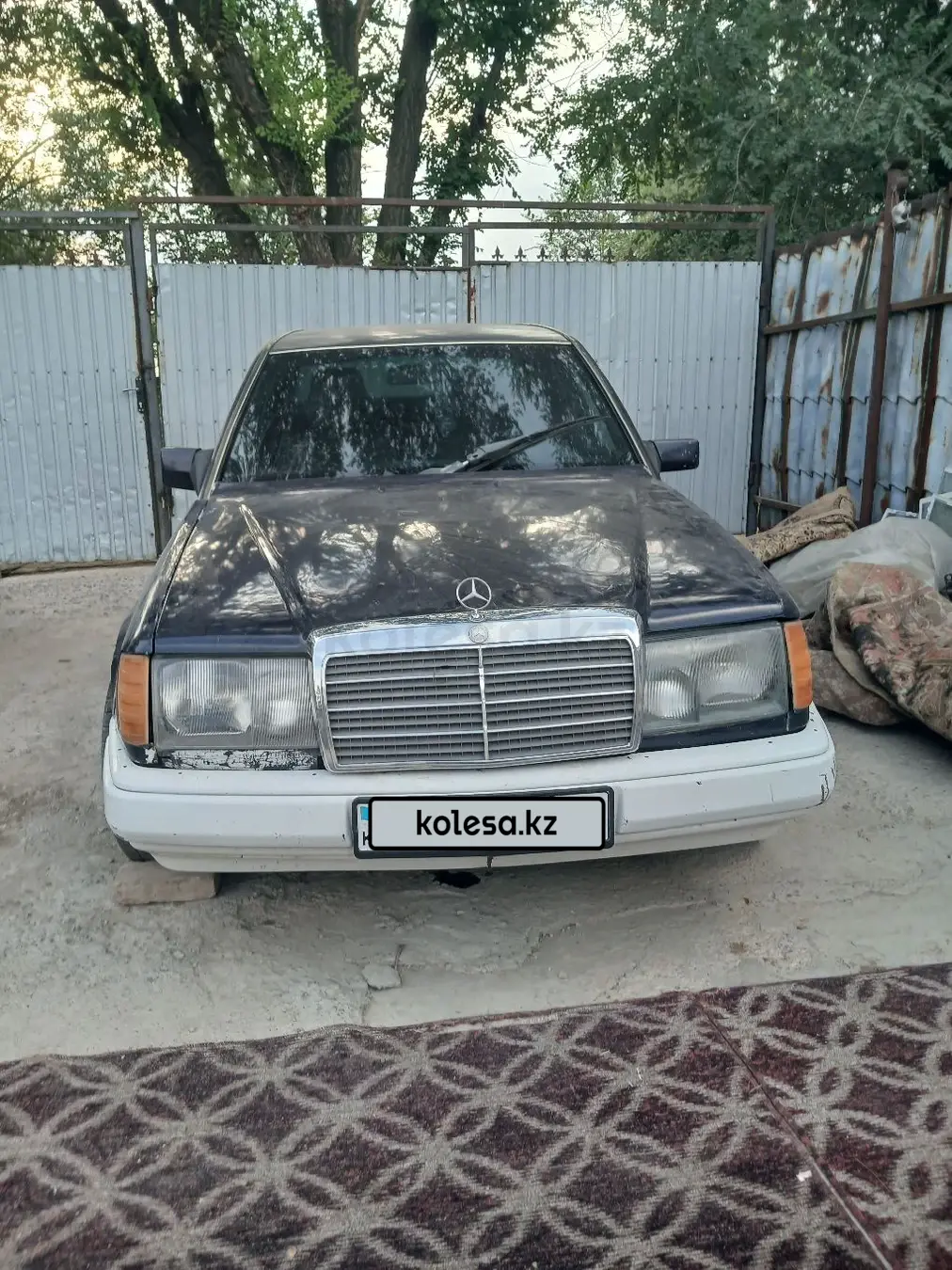 Mercedes-Benz E-Class, 1989
