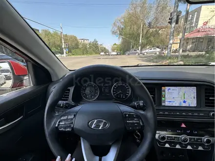 Hyundai Elantra 2019 года за 7 500 000 тг. в Алматы – фото 5