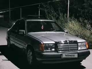 Mercedes-Benz E 230