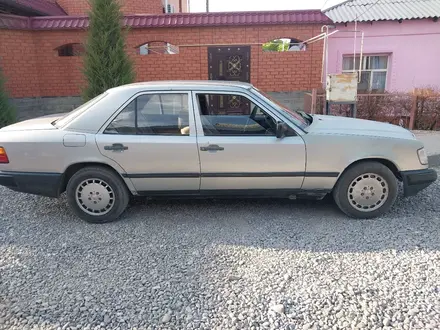 Mercedes-Benz E 230 1987 года за 900 000 тг. в Туркестан – фото 3