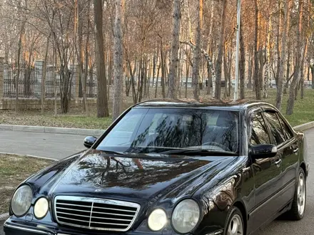 Mercedes-Benz E 320 1999 года за 4 750 000 тг. в Алматы