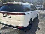 Kia Carnival 2021 года за 17 900 000 тг. в Шымкент – фото 2