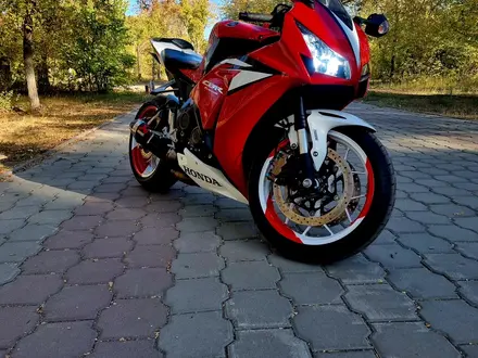 Honda  CBR 1000 RR/RA Fireblade 2016 года за 5 000 000 тг. в Караганда