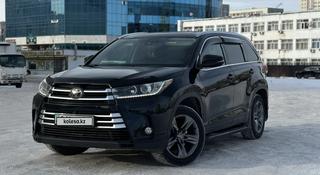 Toyota Highlander 2018 года за 19 500 000 тг. в Астана