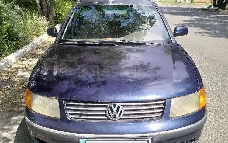 Volkswagen Passat 1998 годаүшін1 200 000 тг. в Семей