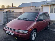Nissan Prairie, 1995