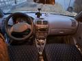 Hyundai Accent 2004 года за 2 400 000 тг. в Актобе – фото 4