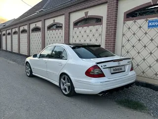Mercedes-Benz E 320