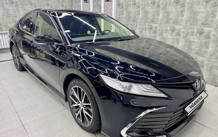 Toyota Camry 2023 годаfor19 500 000 тг. в Караганда