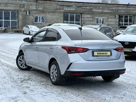 Hyundai Accent 2022 года за 7 600 000 тг. в Актобе – фото 4