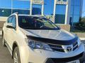 Toyota RAV4 2015 года за 10 000 000 тг. в Астана