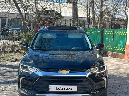 Chevrolet Tracker 2023 года за 9 500 000 тг. в Шымкент – фото 2