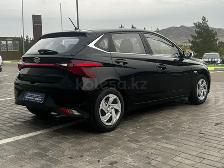 Hyundai i20 2023 года за 7 690 000 тг. в Усть-Каменогорск – фото 3