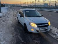 ВАЗ (Lada) Granta 2190 2012 годаүшін2 300 000 тг. в Астана