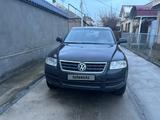 Volkswagen Touareg 2006 года за 6 800 000 тг. в Шымкент