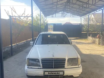 Mercedes-Benz E 200 1995 года за 1 000 000 тг. в Алматы