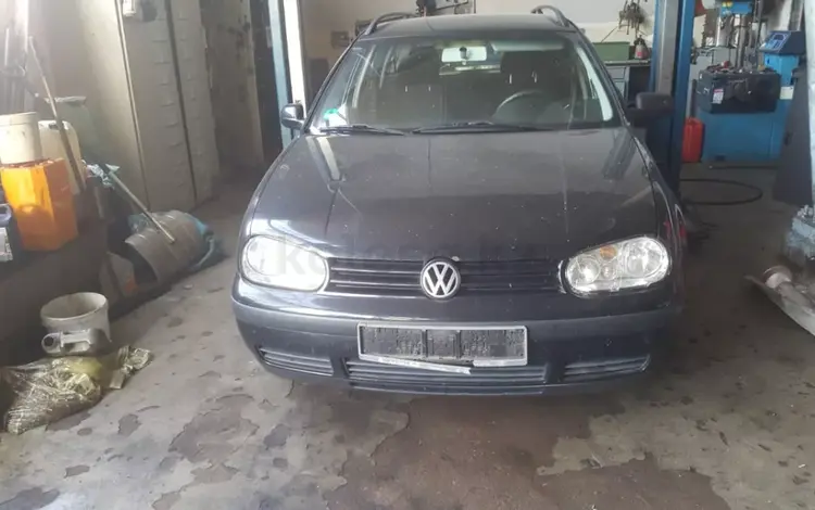 Volkswagen Golf 1998 года за 10 000 тг. в Караганда